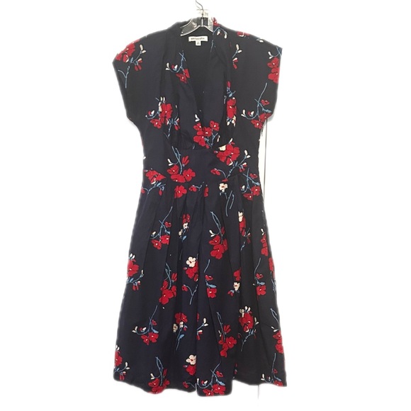 Modcloth Dresses & Skirts - Modcloth Emily and Fin Saunter Sweetly Navy Blue and Red Floral Dress in Size L
